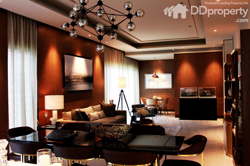 มุมมองจากห้องโถง