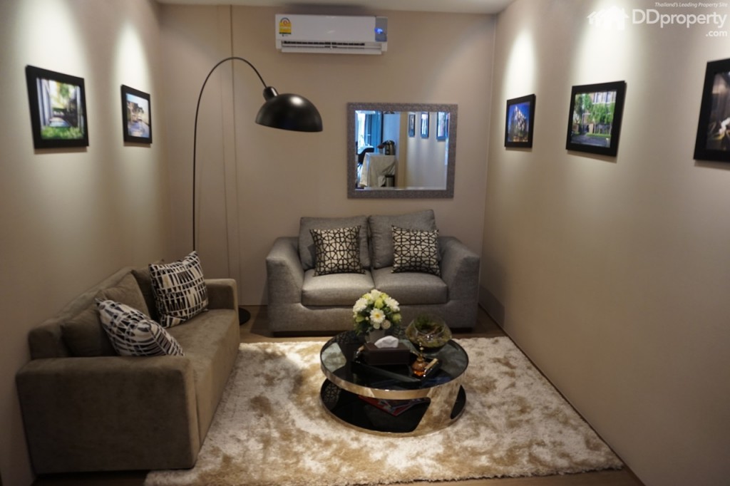 Remarkable office9-005