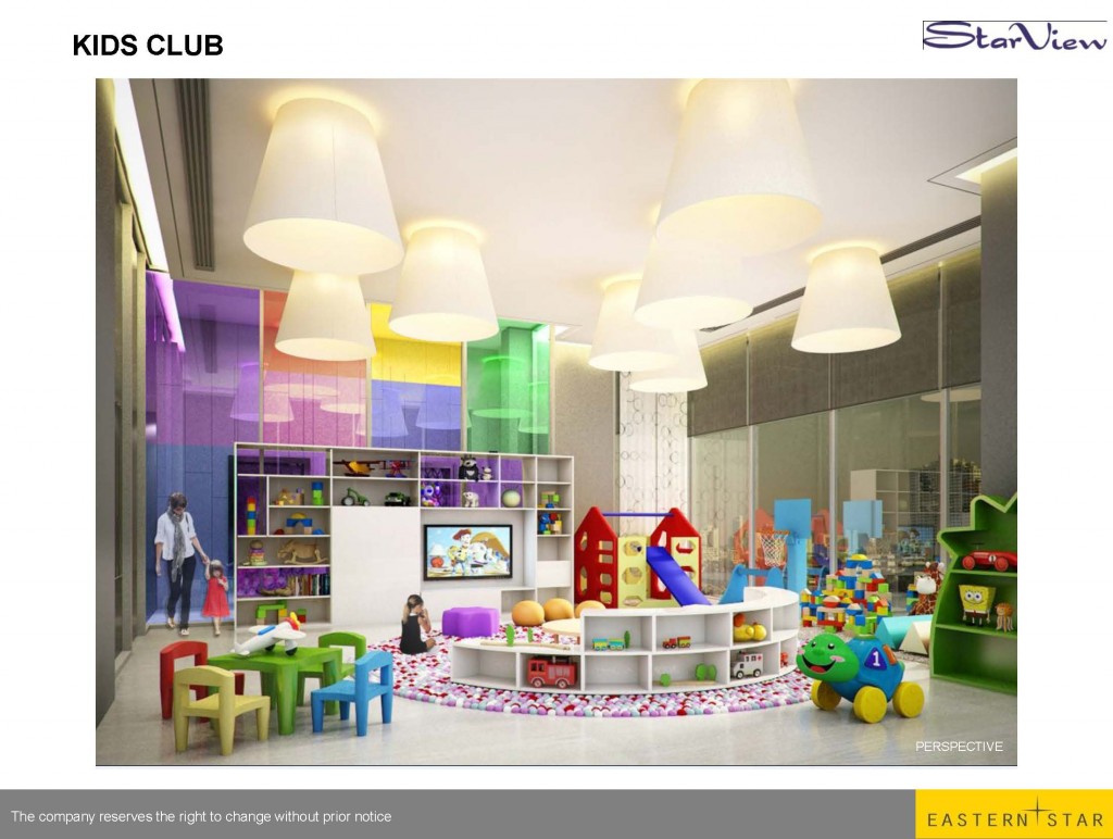 ห้องเด็กเล่นอยู่ซ้ายมือของทางเดิน