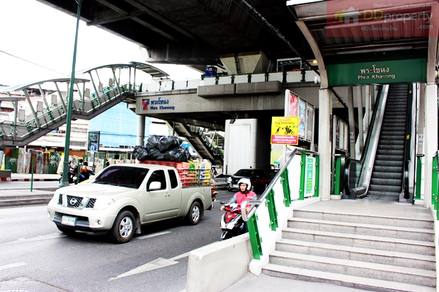 รถไฟฟ้า BTS สถานีพระโขนง ที่ห่างจากตัวโครงการเพียง 140 เมตร