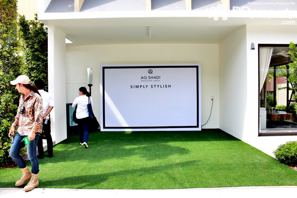 พื้นที่จอดรถกว้าง 6.25 ม.