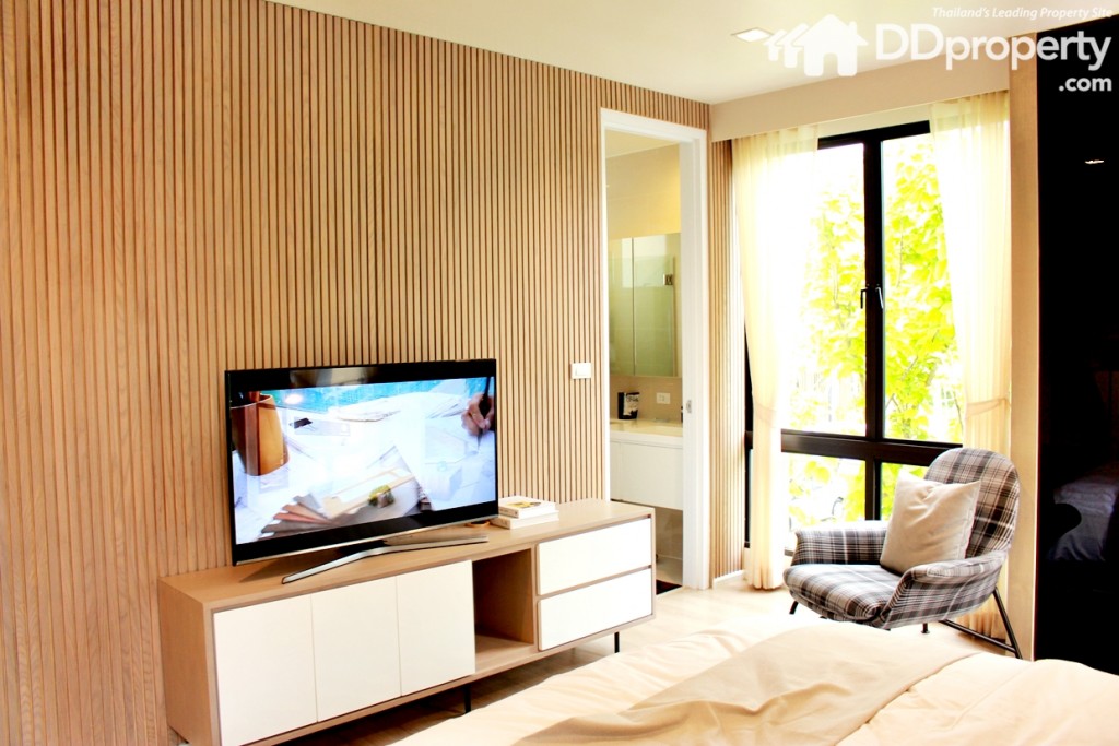 ฝังห้องนอนใช่ลายไม้ให้ความรู้สึกเป็นธรรมชาติและสบายตา