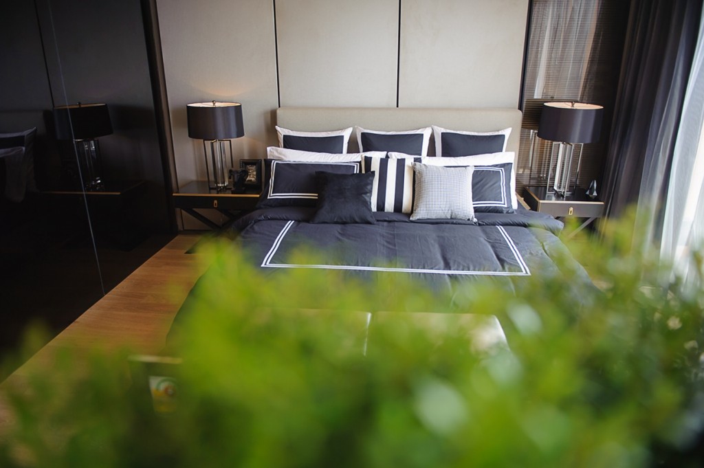 เตียงขนาด 6 ฟุต สำหรับห้อง ห้อง Master Bedroom 