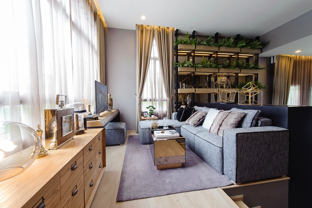 ตัวบ้านหน้ากว้าง 5 เมตร ขนาด  3 ห้องนอน 4 ห้องน้ำ 2 ที่จอดรถ