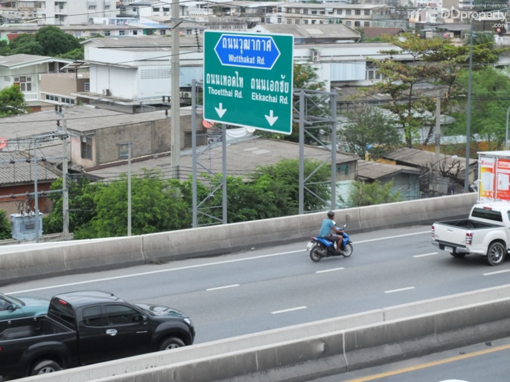 Aspire Wutthakat SurroundingAP_Wut_ 20-010