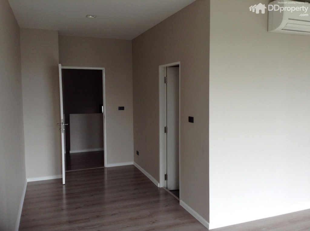 Baan Klang Muang Vibhavadi 64p102-053