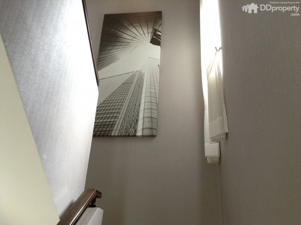 Baan Klang Muang Vibhavadi 64p105-056