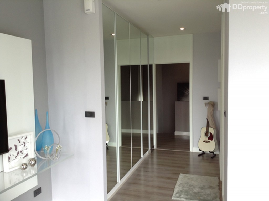 Baan Klang Muang Vibhavadi 64p110-061