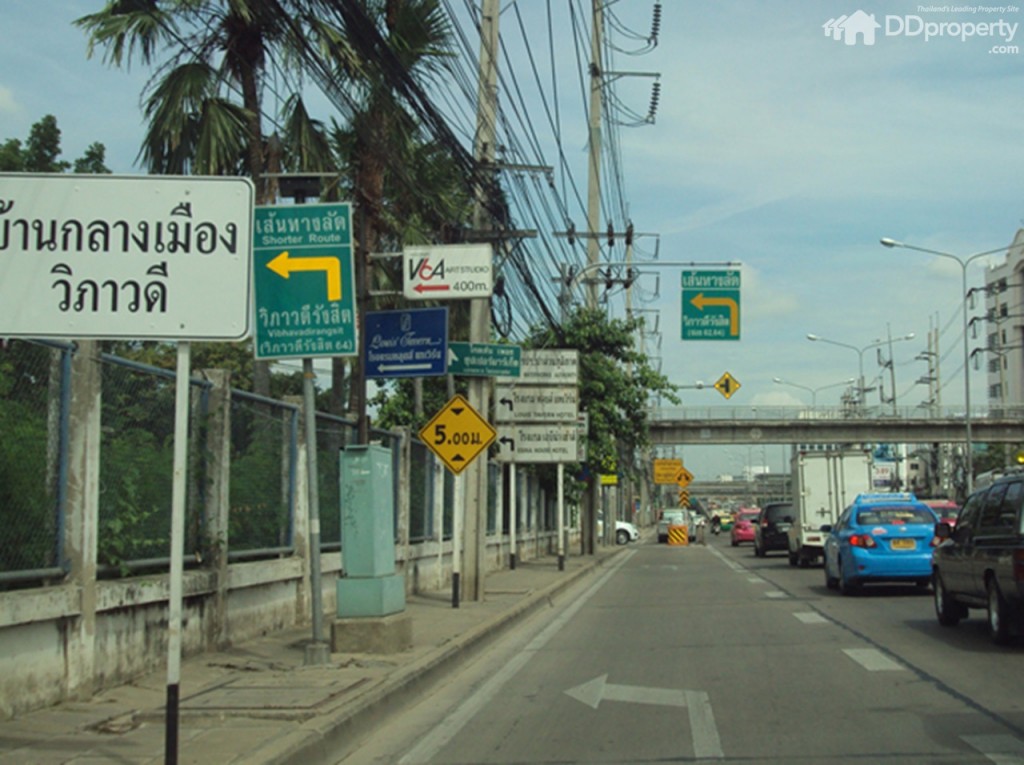 Baan Klang Muang Vibhavadi 64p18-023