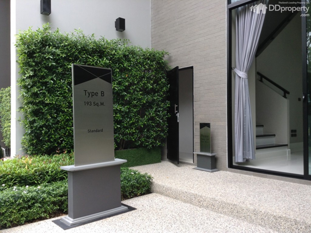 Baan Klang Muang Vibhavadi 64p51-001