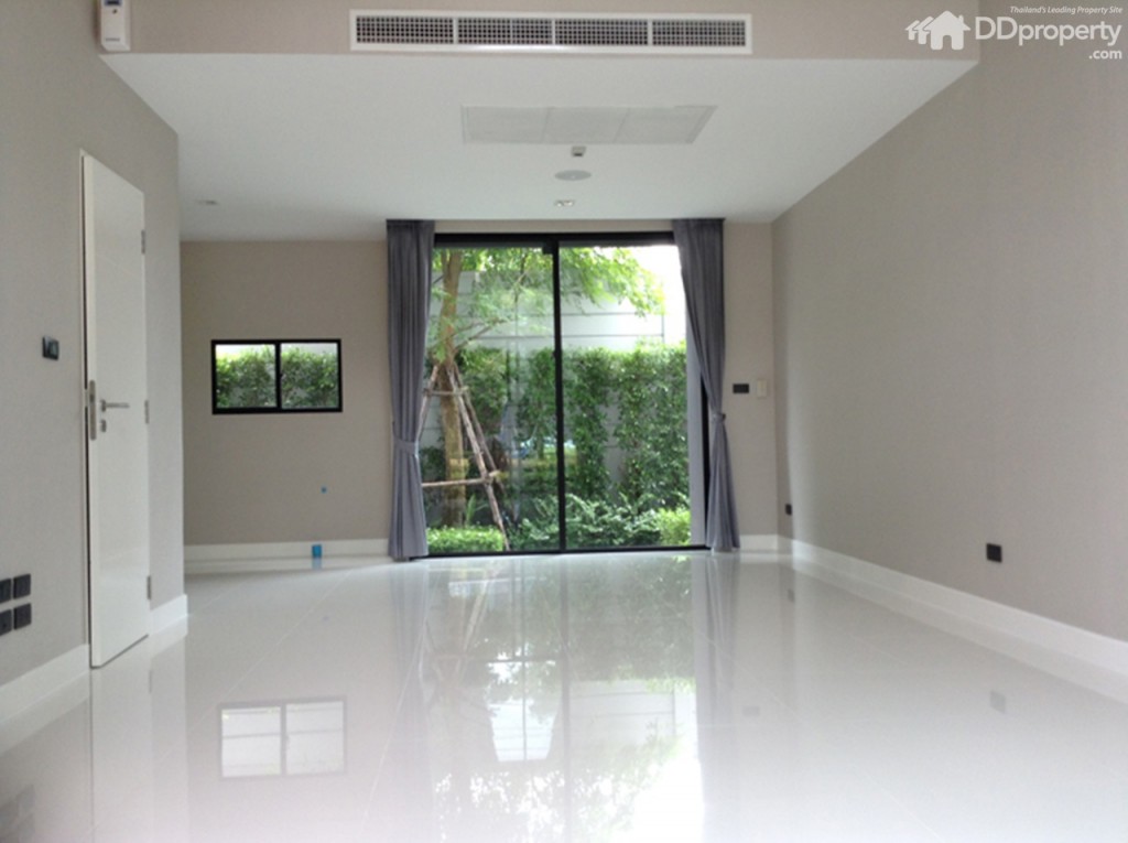 Baan Klang Muang Vibhavadi 64p53-003