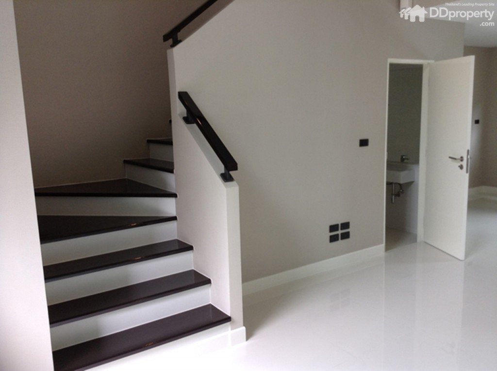 Baan Klang Muang Vibhavadi 64p54-004