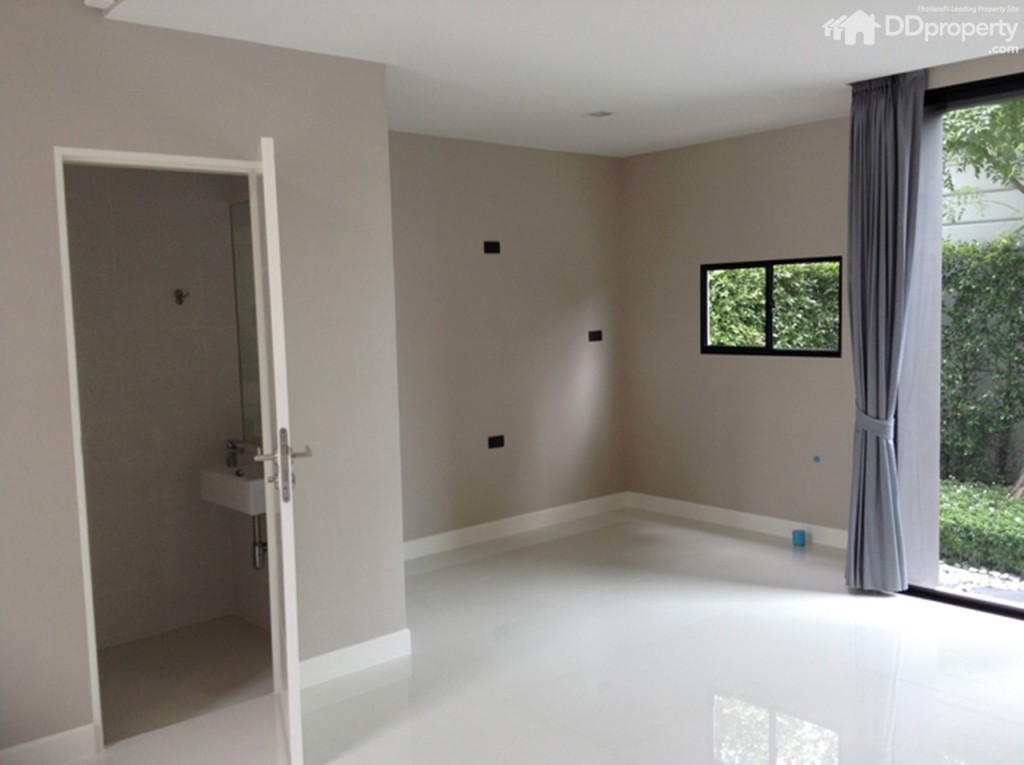 Baan Klang Muang Vibhavadi 64p55-005