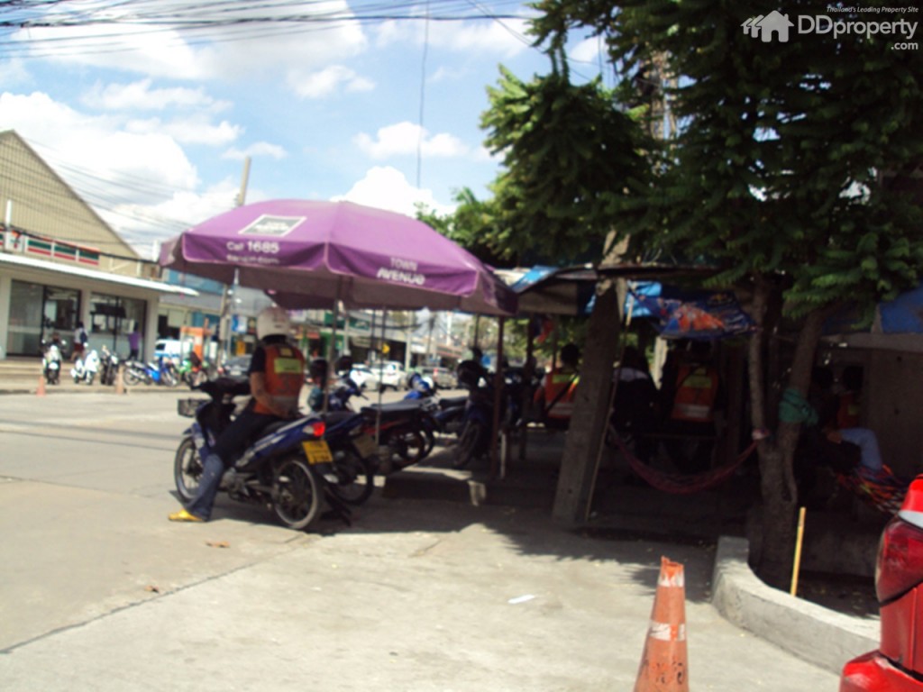 Baan Klang Muang Vibhavadi 64p6-012