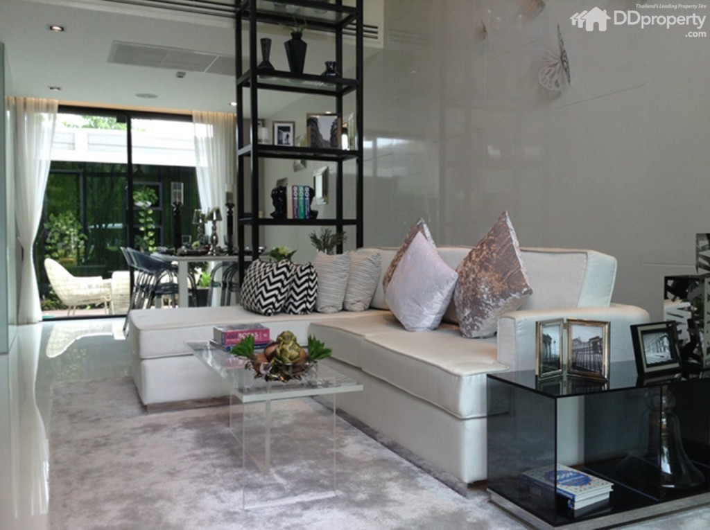 Baan Klang Muang Vibhavadi 64p60-010