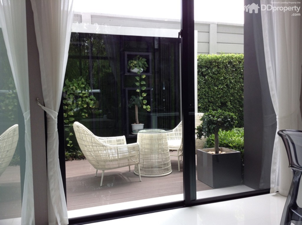 Baan Klang Muang Vibhavadi 64p69-020