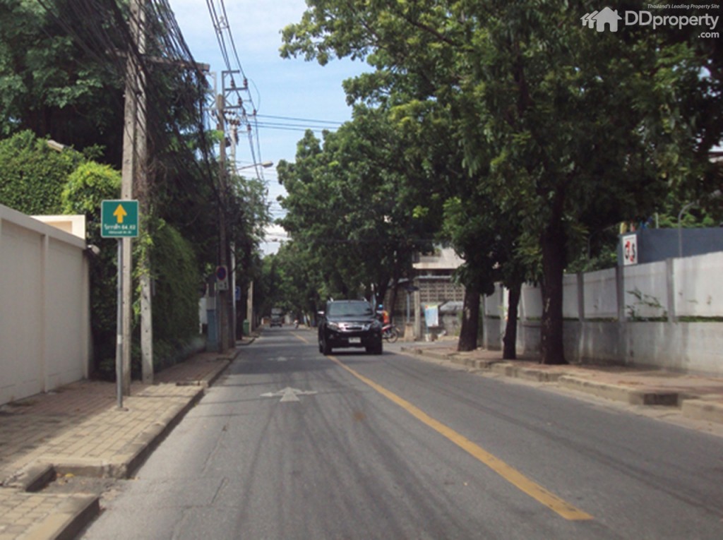 Baan Klang Muang Vibhavadi 64p7-013