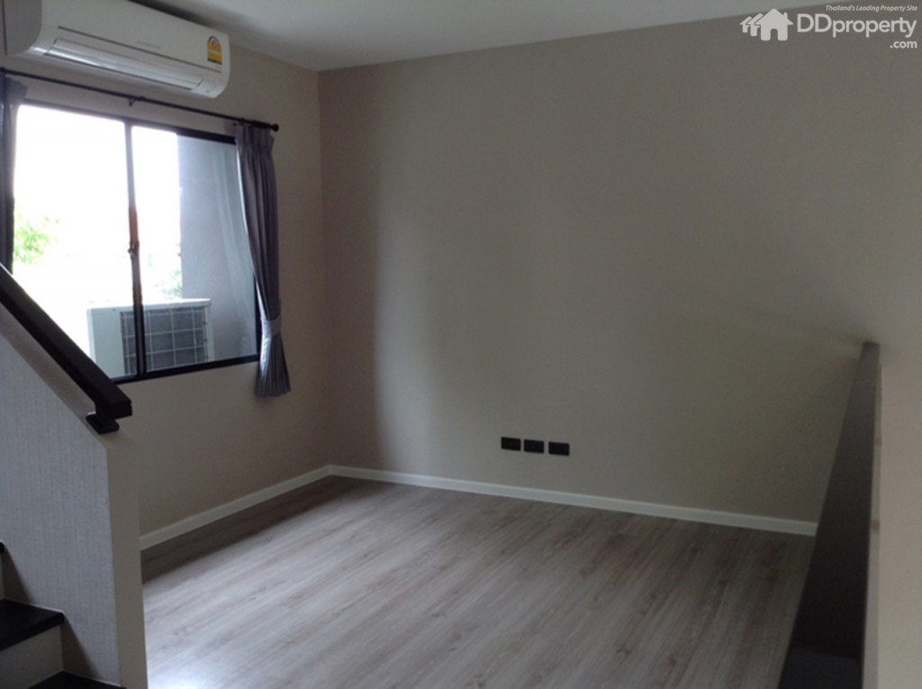 Baan Klang Muang Vibhavadi 64p73-024