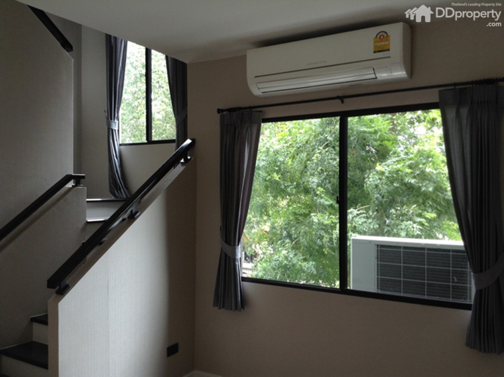 Baan Klang Muang Vibhavadi 64p74-025