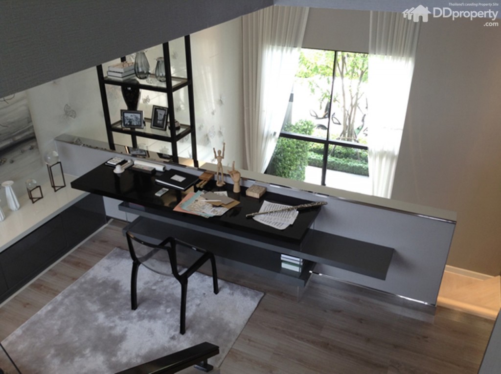 Baan Klang Muang Vibhavadi 64p80-031