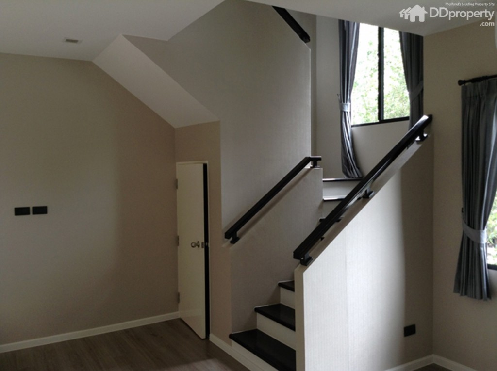 Baan Klang Muang Vibhavadi 64p82-033