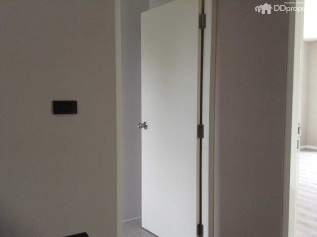 Baan Klang Muang Vibhavadi 64p84-035