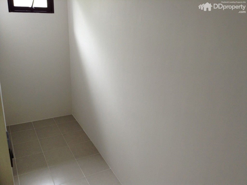 Baan Klang Muang Vibhavadi 64p85-036