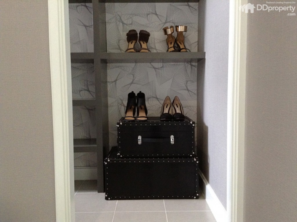 Baan Klang Muang Vibhavadi 64p92-043