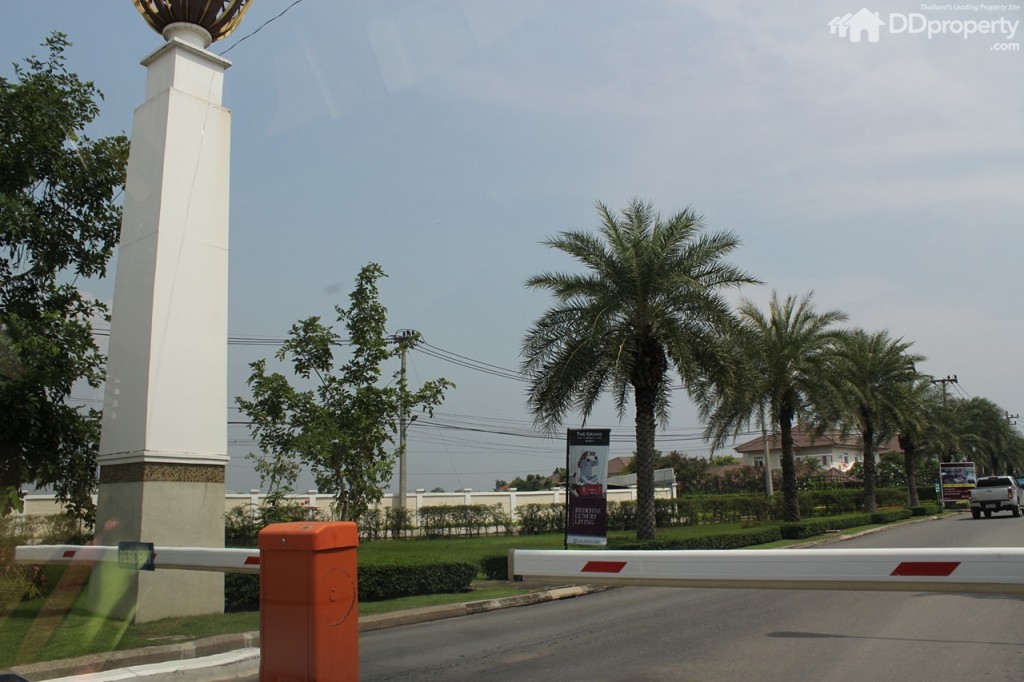 Bliss Exterior2 IMG_0252-002