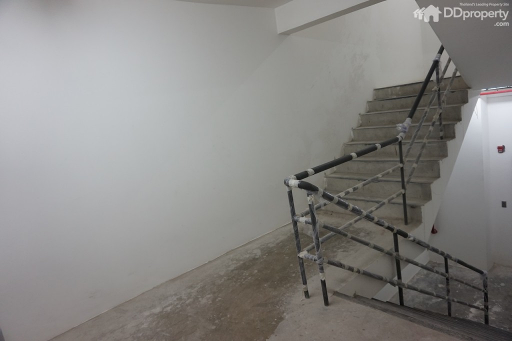 Ideo Mobi Charan Car ParkDSC01118-005