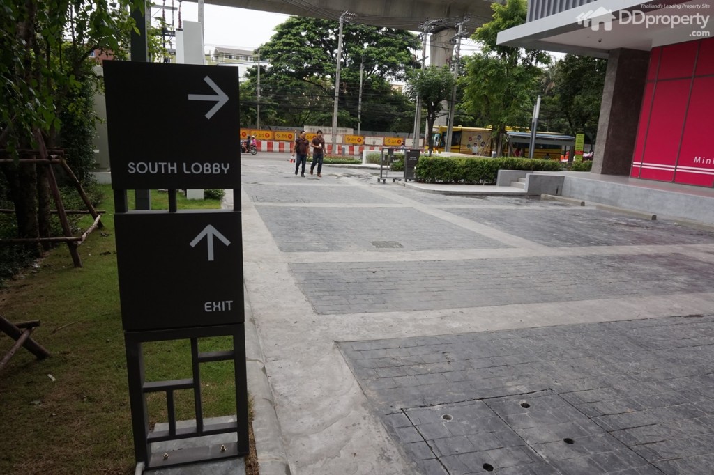 Ideo Mobi Charan Inside ViewDSC01105-008