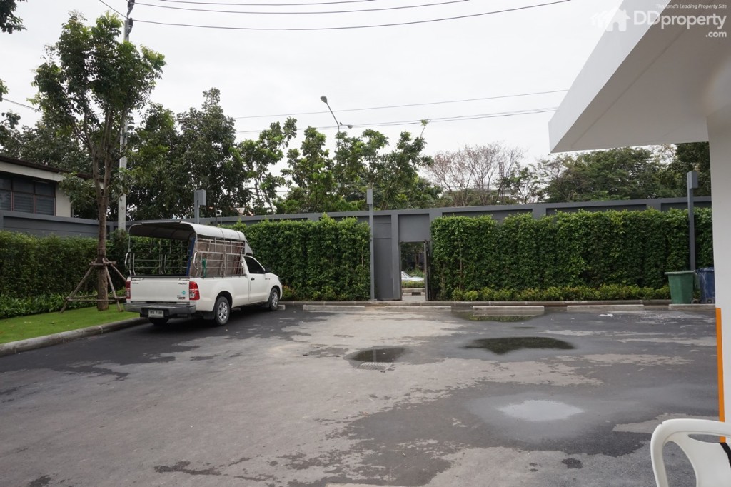 Ideo Mobi Charan Inside ViewDSC01152-024