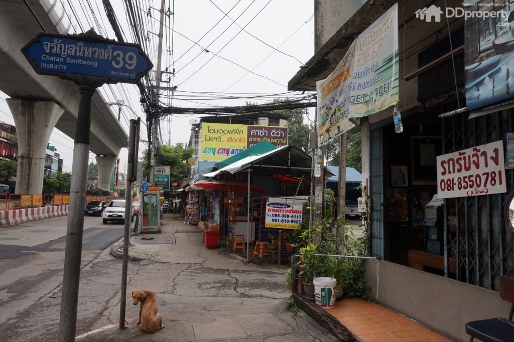 Ideo Mobi Charan Left ViewDSC01135-003