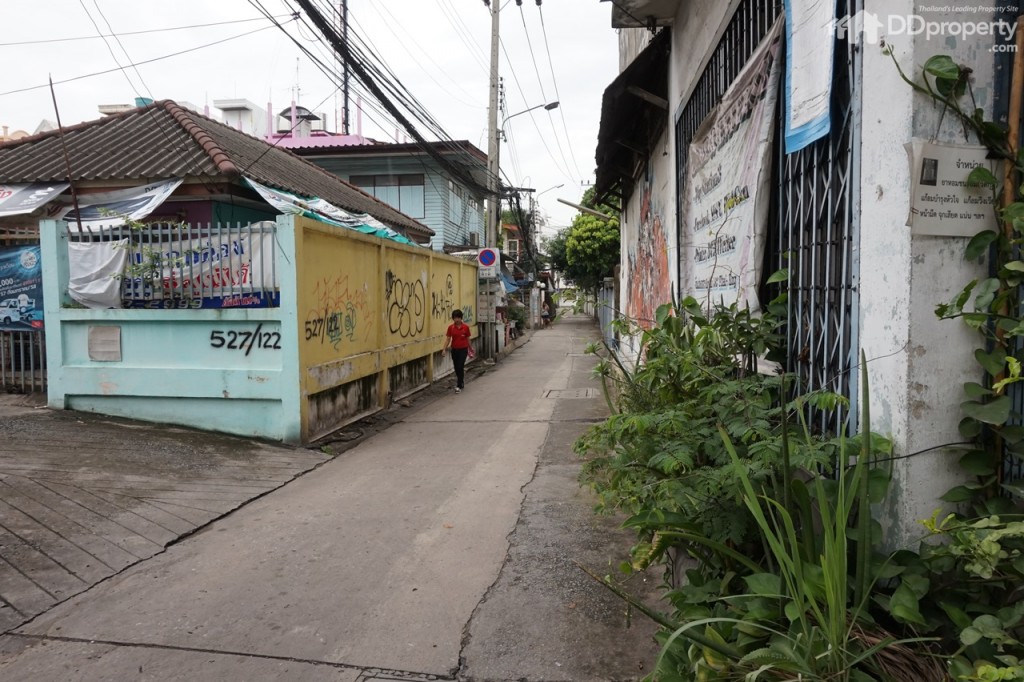 Ideo Mobi Charan Left ViewDSC01136-004