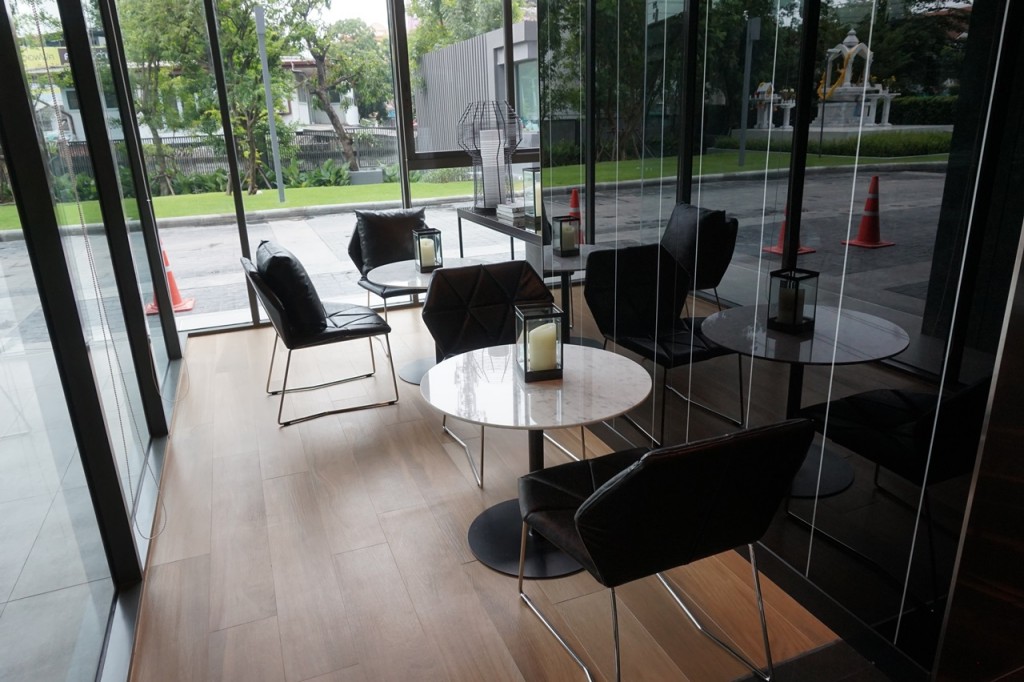 Ideo Mobi Charan Lobby SouthDSC01186-003