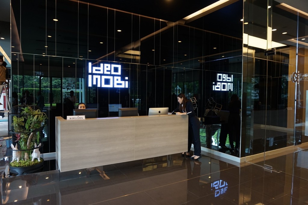 Ideo Mobi Charan Lobby SouthDSC01188-005