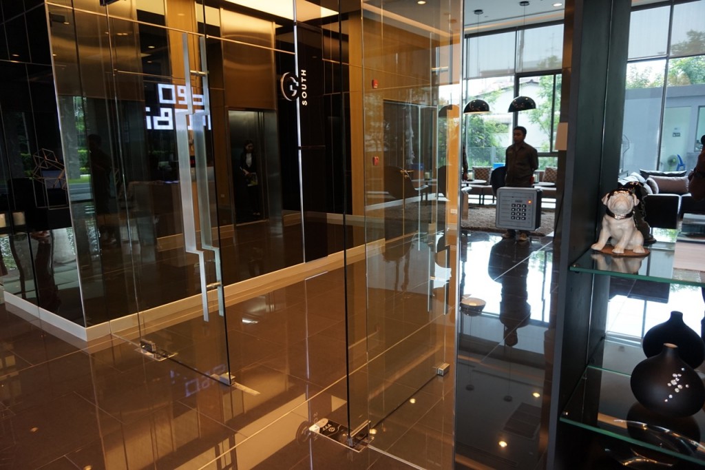 Ideo Mobi Charan Lobby SouthDSC01192-007