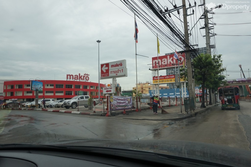 Ideo Mobi Charan LocationDSC01053-017