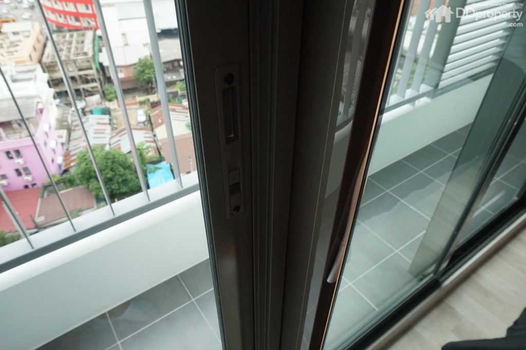 Ideo Mobi Charan Room 1DSC01286-018