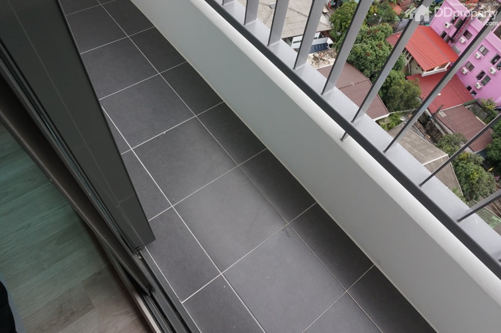 Ideo Mobi Charan Room 1DSC01294-025