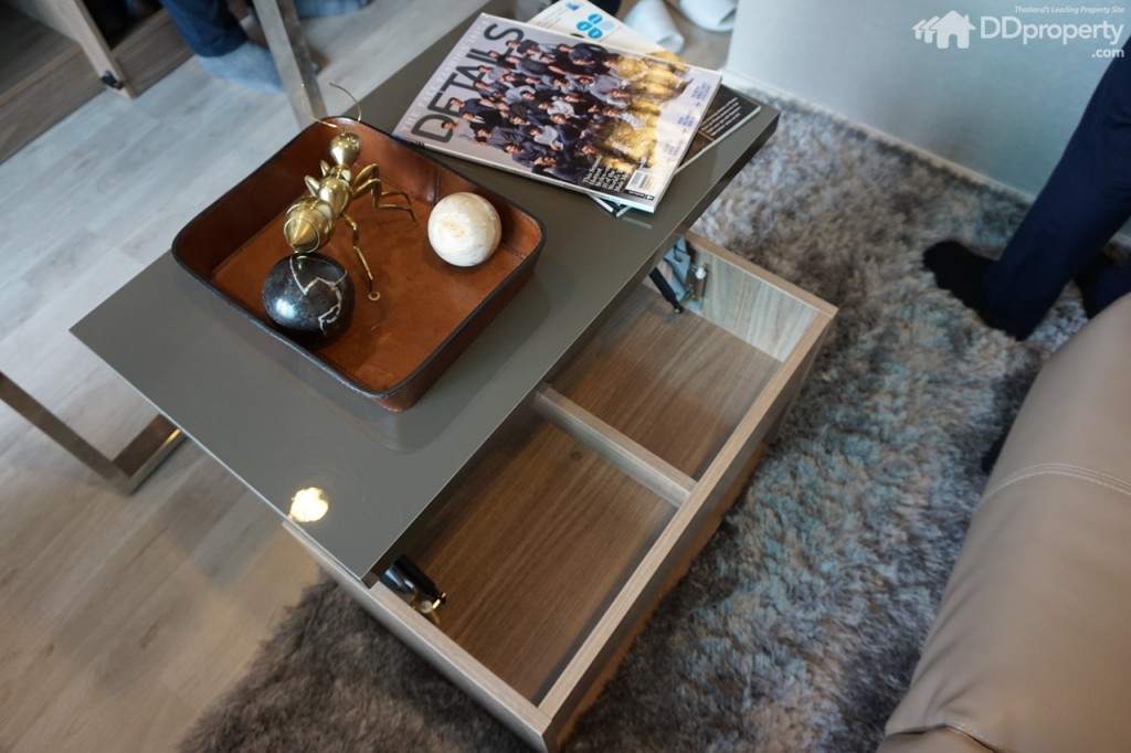 Ideo Mobi Charan Room 1DSC01296-027