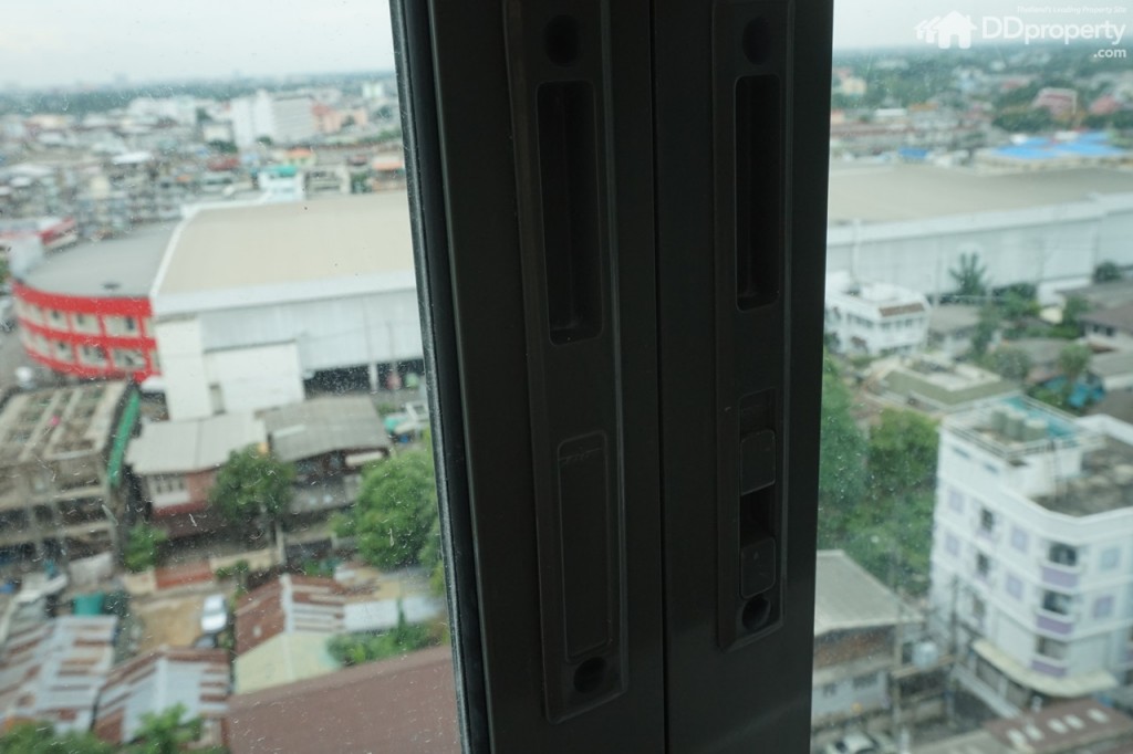 Ideo Mobi Charan Room 3DSC01357-007