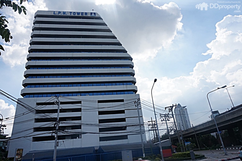 Issara CollectionIssara Collection 012-041