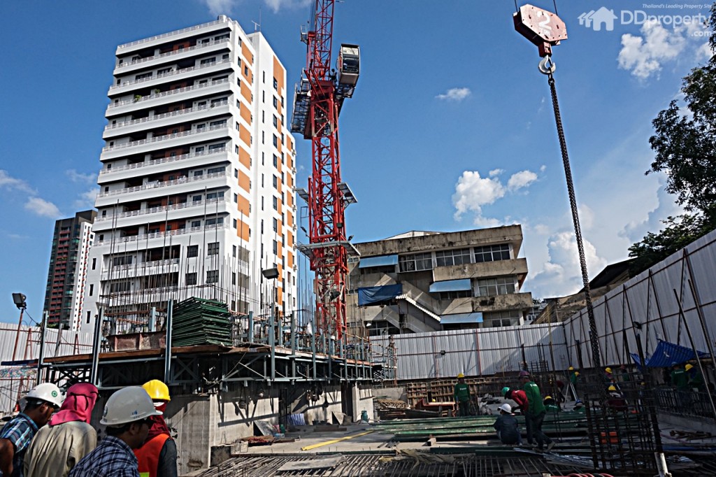 Issara CollectionIssara Collection 098-008