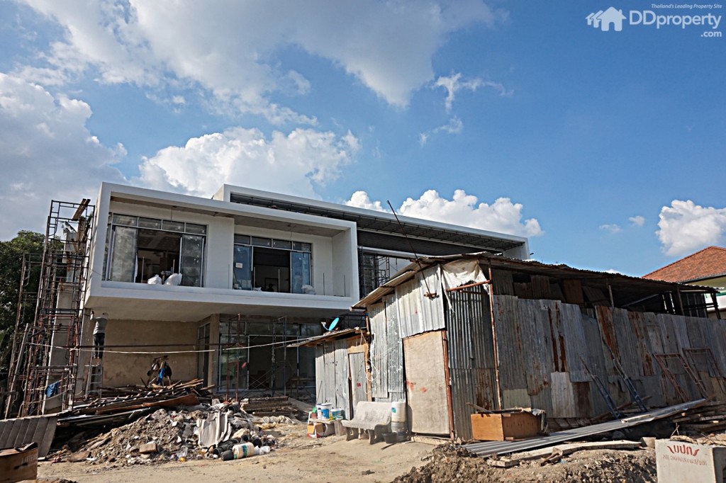 Issara CollectionIssara Collection 107-017