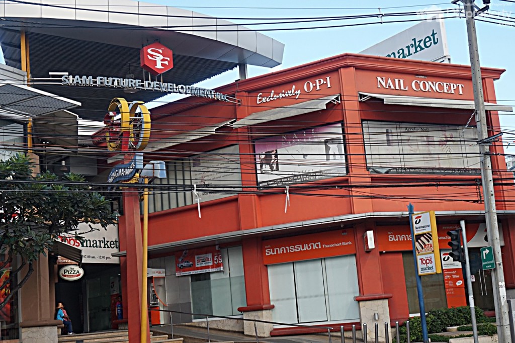 Issara CollectionIssara Collection 117-027