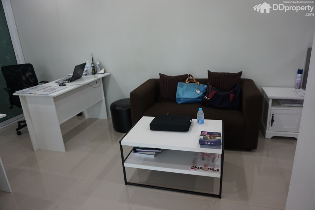 Kes Ratchada Logo27-020