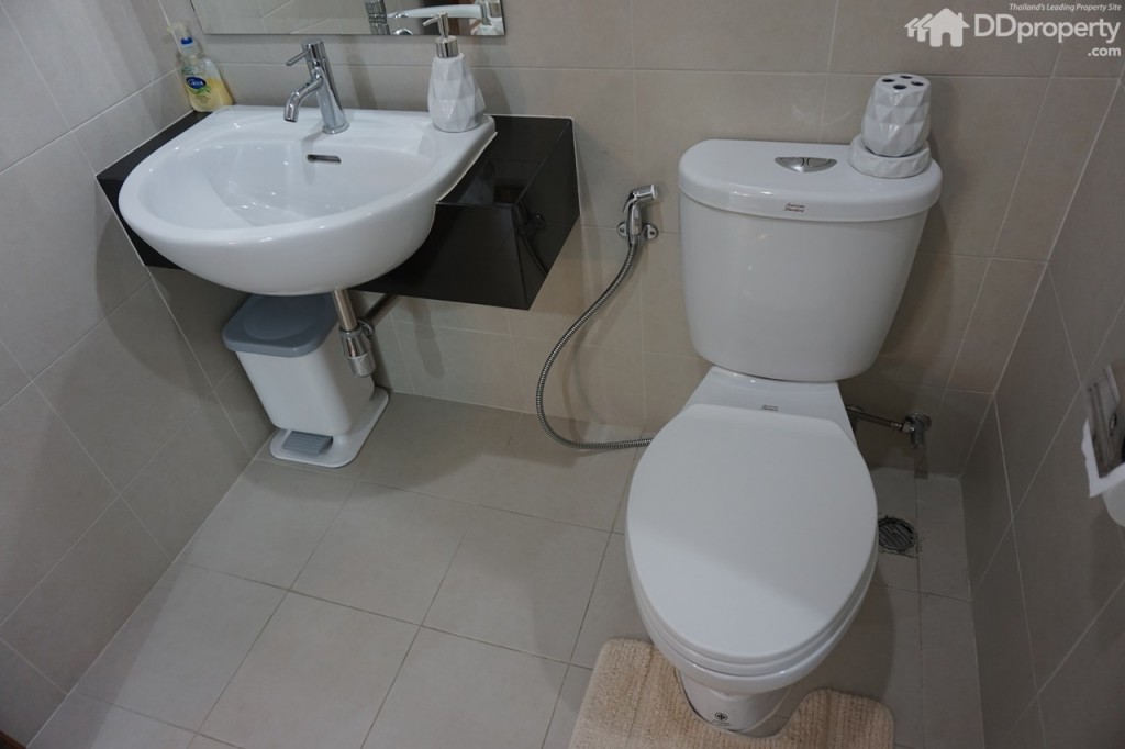 Kes Ratchada Logo51-043