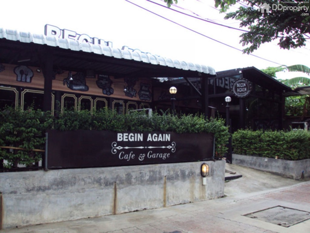 ร้านกาแฟ Begin Again หน้าปากซอย สุคนธสวัสดิ์ 19