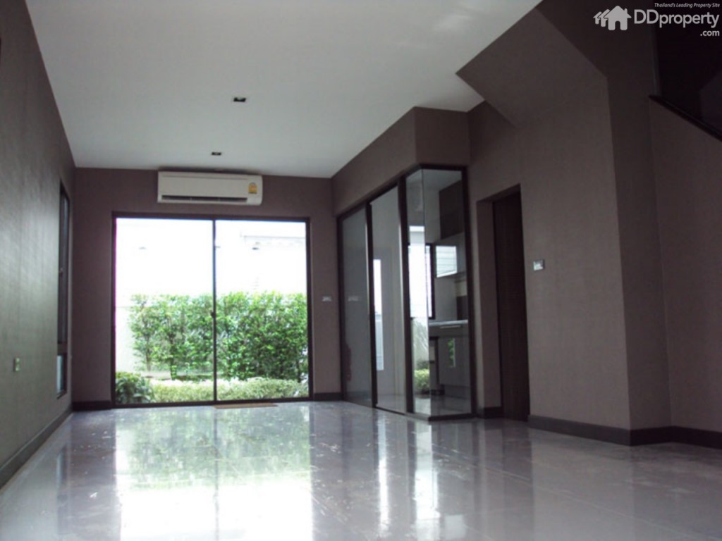 Landmark Ekamai Ramindrap48